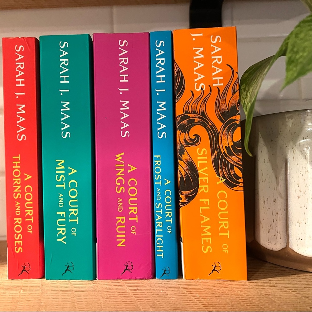 A Court of Thorns and Roses Complete Series